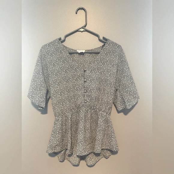 Black and white animal print short sleeved shirt with butterfly sleeves size S - Picture 1 of 5